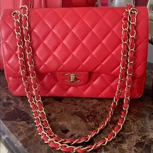MEDIUM CHANEL BAG *authenticity card  & box